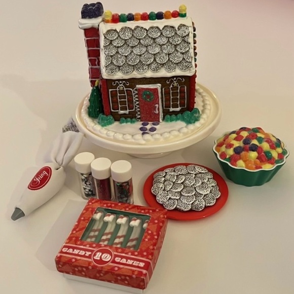 American Girl Sugar & Spice Baking Set - Picture 2 of 16